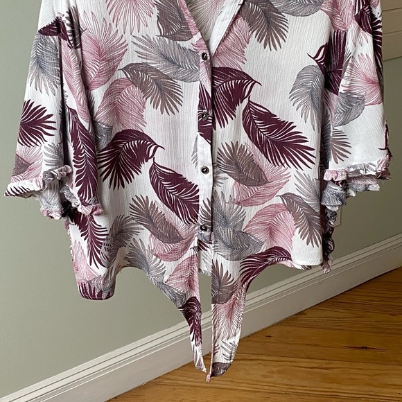 Skies Are Blue Tropical Palm Bat Wing Collared Ruffled Tie Top Size Large - Picture 5 of 14